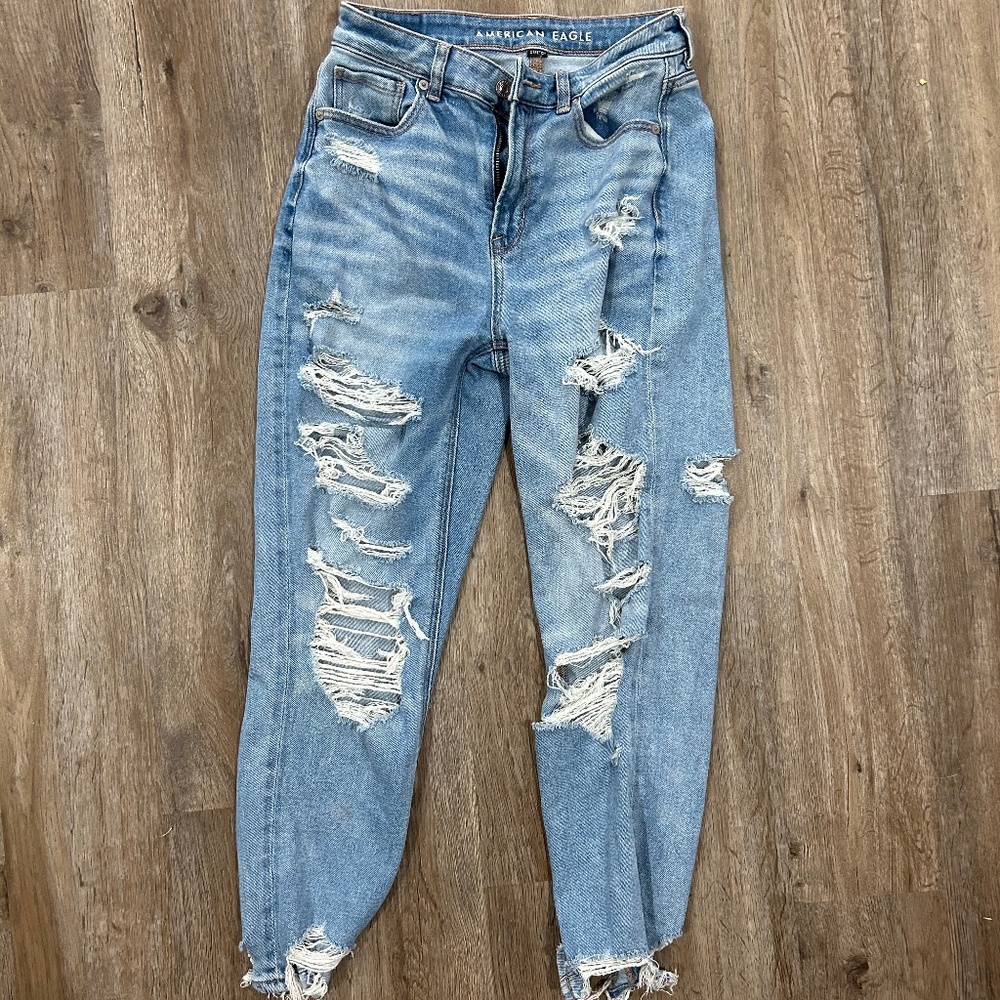 American Eagle mom jeans